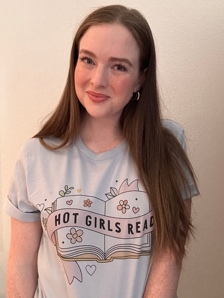Hot Girls Read Tee in Light Blue