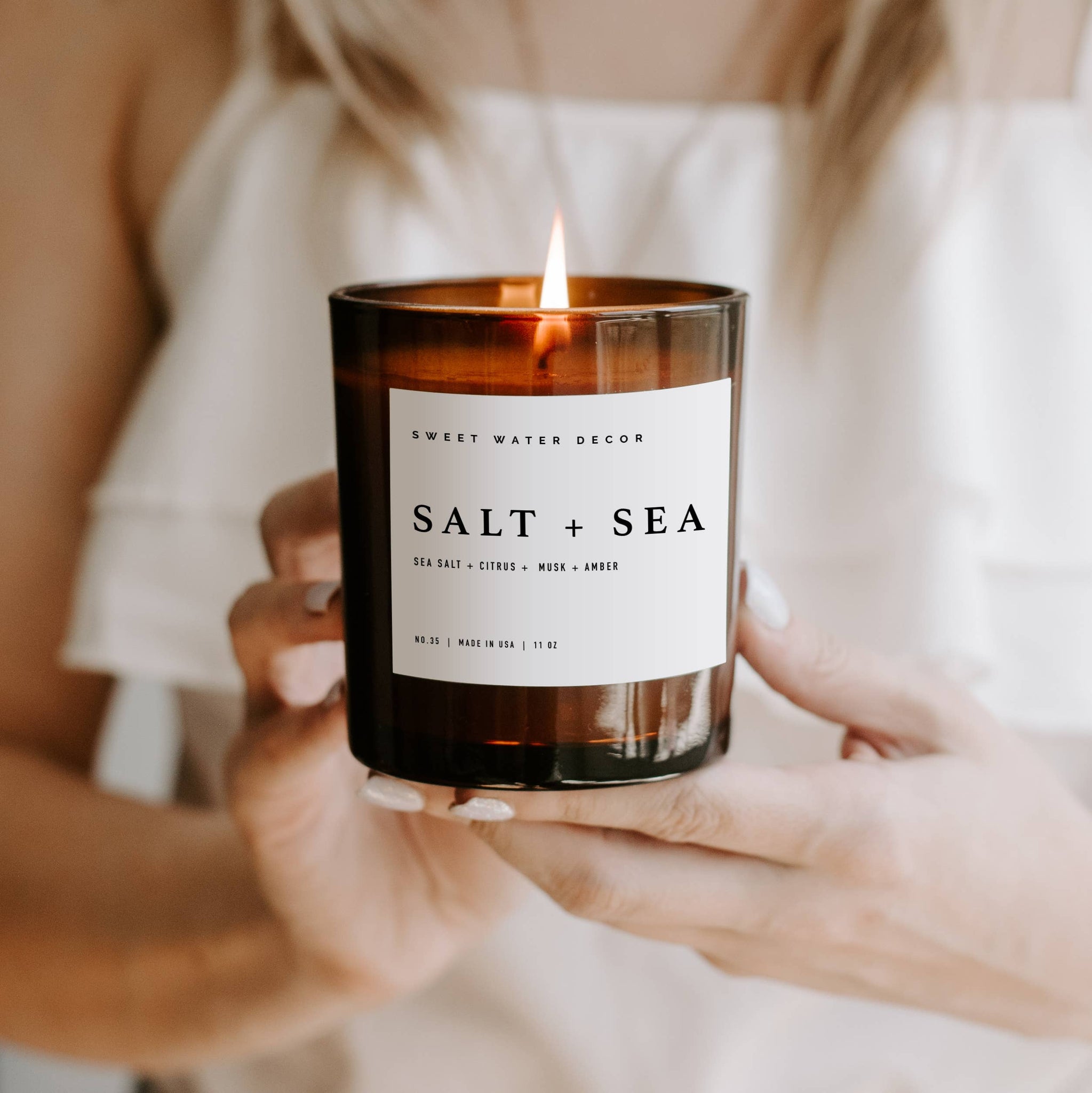 Sea and Salt 11 oz Soy Candle (Dark Glass)