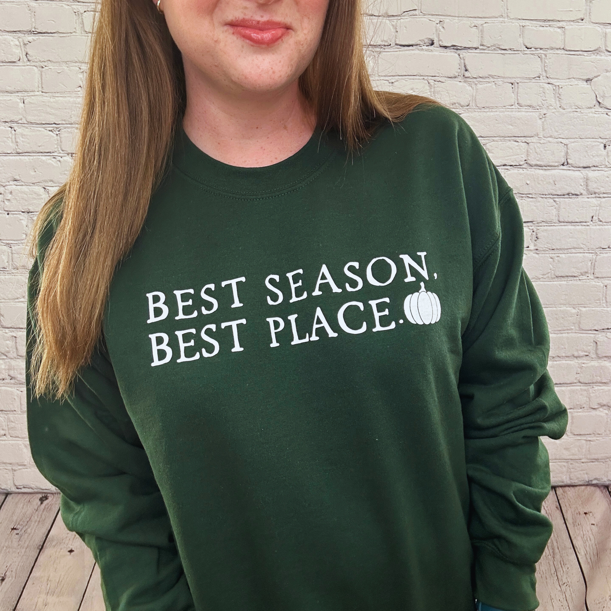 Gildan green sale sweatshirt
